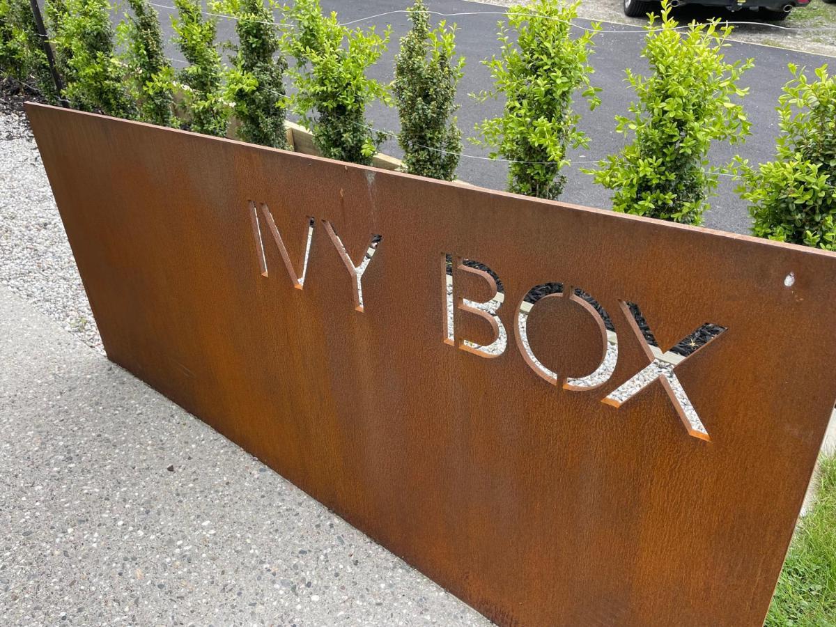 The Ivy Box Apartment Queenstown Extérieur photo